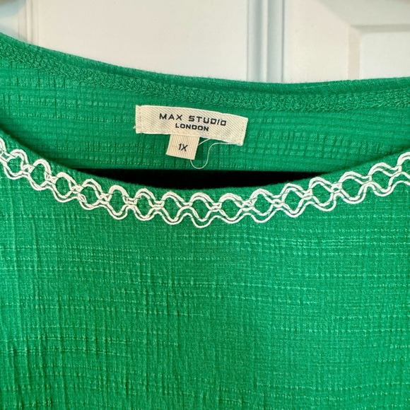Max Studio London Green TShirt with Ruffle and Accent detail 1X - Picture 2 of 3